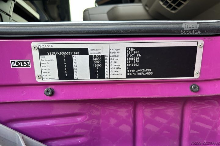 Standardní tahač Scania R560 4x2 Retarder / Swiss-Vehicle