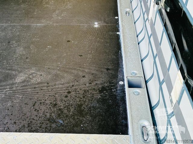 Semi-remorque bâchée Schmitz Cargobull Curtainsider Mega Getränke