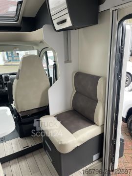 Caravana semiintegrada Forster T 745 EB Travel-Line- & Winter-Paket