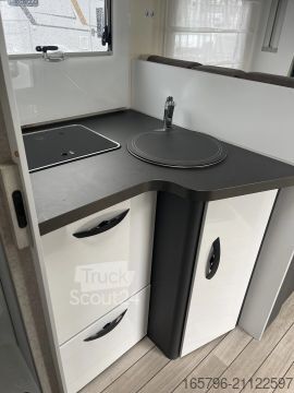 Caravana semiintegrada Forster T 745 EB Travel-Line- & Winter-Paket