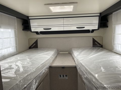 Caravana semiintegrada Forster T 745 EB Travel-Line- & Winter-Paket