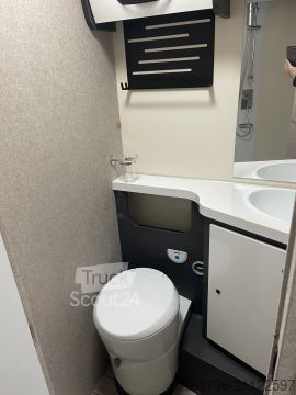 Caravana semiintegrada Forster T 745 EB Travel-Line- & Winter-Paket