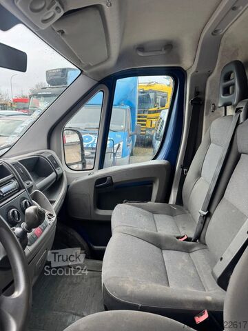 Slēgtais furgons Peugeot Boxer **EURO 4-BELGIAN ORIGINE**