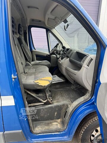 Slēgtais furgons Peugeot Boxer **EURO 4-BELGIAN ORIGINE**
