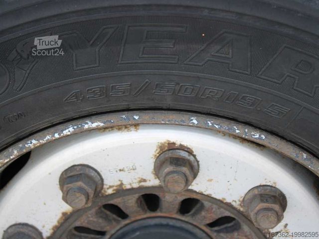 Semiremorcă deschisă cu prelată  SN 24 MEGA, SAF, LOWDECK, LIFTING AXLE,MULTILOCK