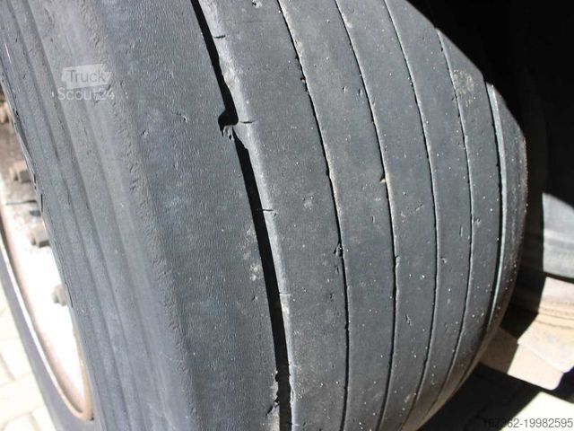 Semiremorcă deschisă cu prelată  SN 24 MEGA, SAF, LOWDECK, LIFTING AXLE,MULTILOCK