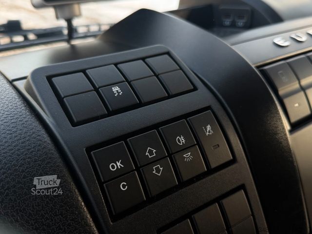 Fourgon tôlé IVECO EUROCARGO ML 75E21/P Koffer Luftfederung LBW DFL