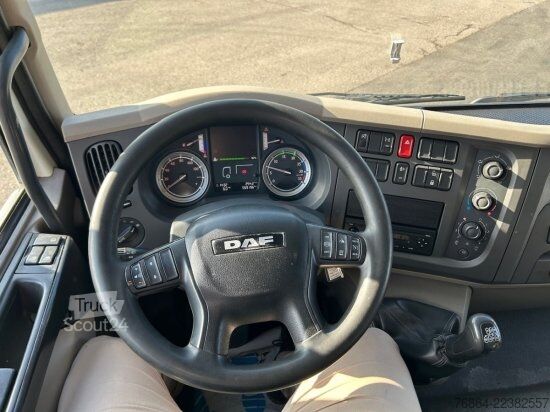 Camion cu platformă și prelată DAF LF 250, 16 TONNER PLANE MIT LBW,  MANUELL, E6