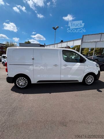 Panelinis furgonas OPEL Vivaro Kasten L 2 lang Edition M # Würth Regale