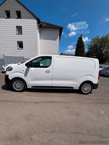 Panelinis furgonas OPEL Vivaro Kasten L 2 lang Edition M # Würth Regale