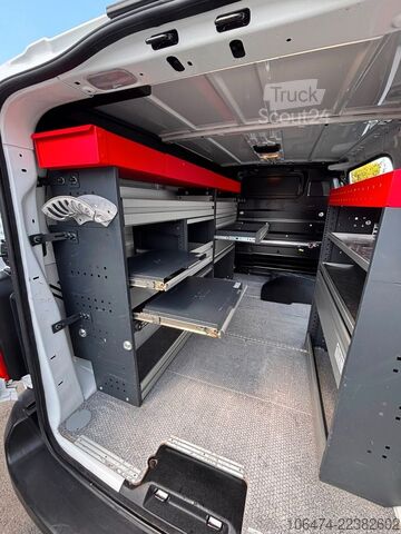 Panelinis furgonas OPEL Vivaro Kasten L 2 lang Edition M # Würth Regale