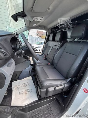 Panelinis furgonas OPEL Vivaro Kasten L 2 lang Edition M # Würth Regale
