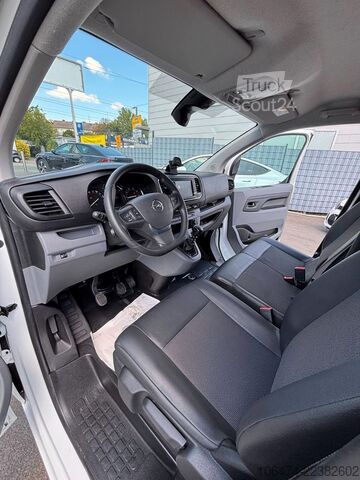 Panelinis furgonas OPEL Vivaro Kasten L 2 lang Edition M # Würth Regale