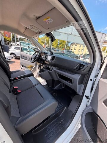 Panelinis furgonas OPEL Vivaro Kasten L 2 lang Edition M # Würth Regale