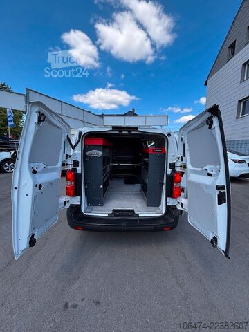 Panelinis furgonas OPEL Vivaro Kasten L 2 lang Edition M # Würth Regale