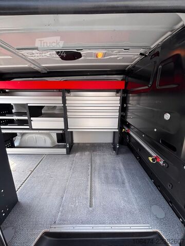 Panelinis furgonas OPEL Vivaro Kasten L 2 lang Edition M # Würth Regale