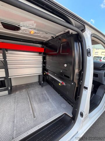 Panelinis furgonas OPEL Vivaro Kasten L 2 lang Edition M # Würth Regale