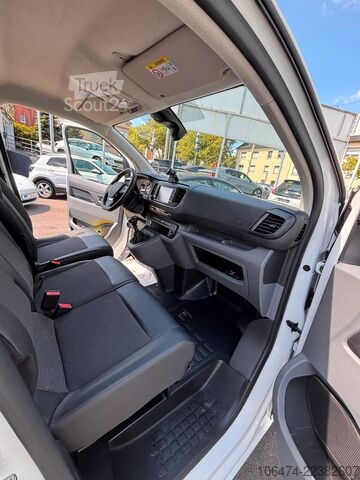 Panelinis furgonas OPEL Vivaro Kasten L 2 lang Edition M # Würth Regale