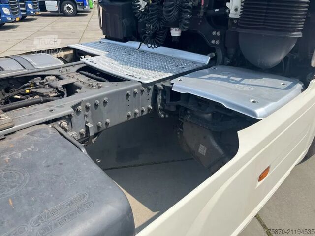 Standard-SZM DAF XF 450 FT COMFORT CAB 9TN VOORAS EURO 6