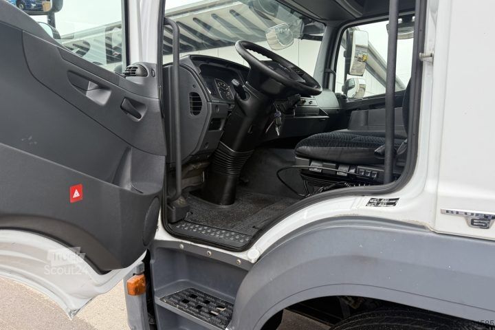 Standaard trekker Mercedes-Benz Atego 1327 SZM+Auflieger / Swiss-Vehicle