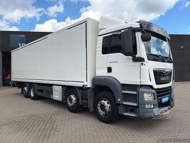 Шасси грузовика MAN TGS 35.320 8x2-6