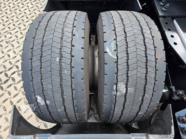 Lielapjoma vilcējs MAN TGX 18.510 4x2 LL SA