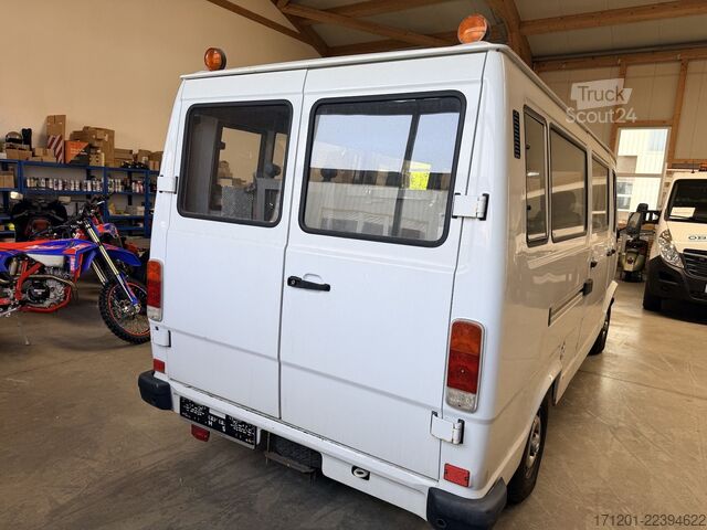 Minibus MERCEDES-BENZ 207 D T1 Bremer 9-Sitzer1. Hand!