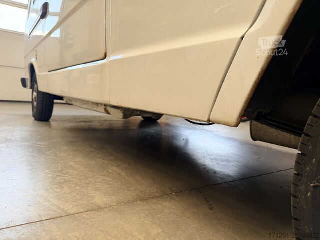 Minibus MERCEDES-BENZ 207 D T1 Bremer 9-Sitzer1. Hand!