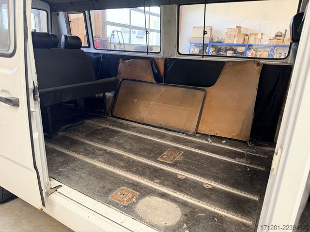 Minibus MERCEDES-BENZ 207 D T1 Bremer 9-Sitzer1. Hand!