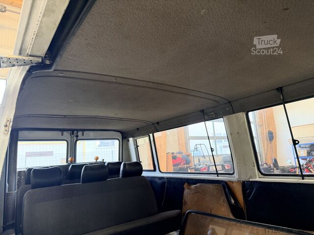Minibus MERCEDES-BENZ 207 D T1 Bremer 9-Sitzer1. Hand!