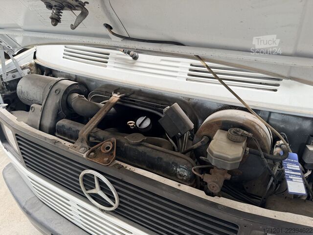 Minibus MERCEDES-BENZ 207 D T1 Bremer 9-Sitzer1. Hand!