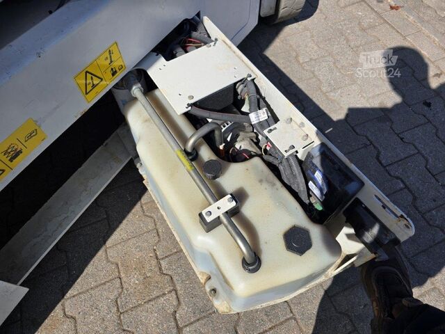 Scherenarbeitsbühne Genie GS4047