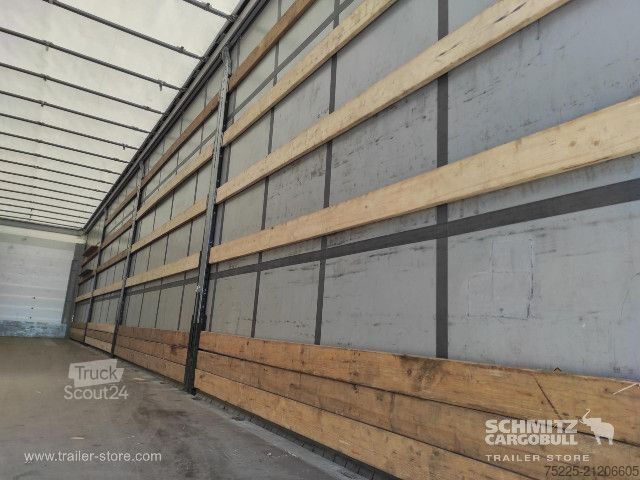 Öppen semitrailer med kapell Schmitz Cargobull Curtainsider Standard