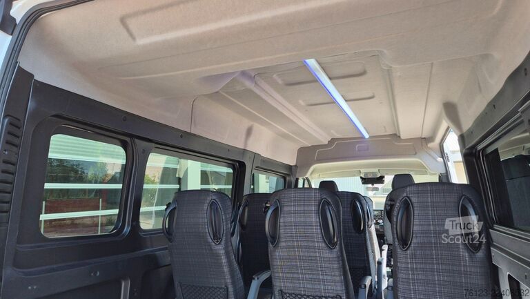 Korotettu pakettiauto PEUGEOT Boxer  Hochraum 9 Sitzer L3H2 verglast BlueHDi