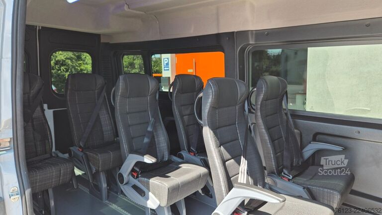 Korotettu pakettiauto PEUGEOT Boxer  Hochraum 9 Sitzer L3H2 verglast BlueHDi
