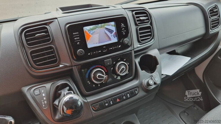 Korotettu pakettiauto PEUGEOT Boxer  Hochraum 9 Sitzer L3H2 verglast BlueHDi