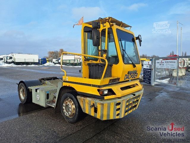 Standartinis vilkikas Terberg YT 182