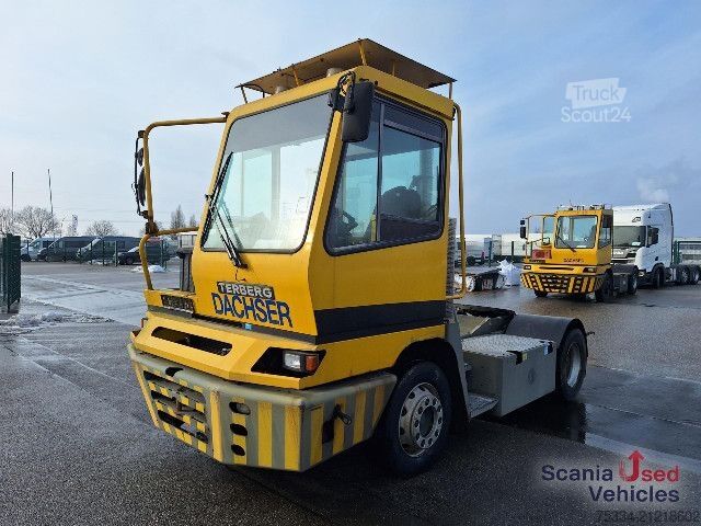 Standartinis vilkikas Terberg YT 182