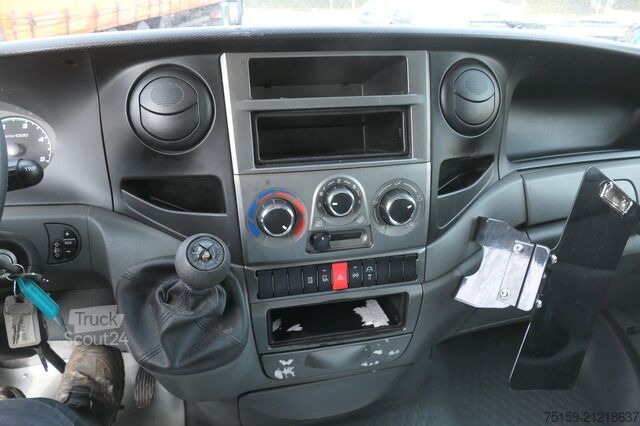 Кутиевиден ван iveco Daily 35 S11 C30C AUTOMATIK KAMERA MAXI KAMERA Regale LUFT - EURO 5 - CoC