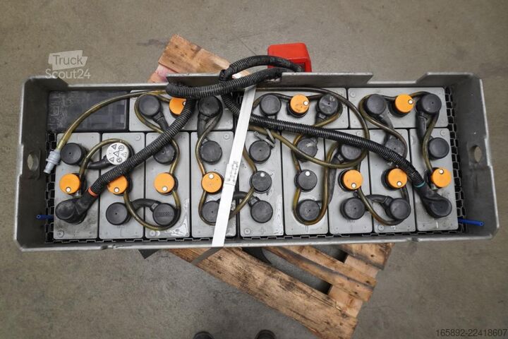 аккумулятор для погрузчика HAWKER 24 Volt 4 PzS 620 Ah