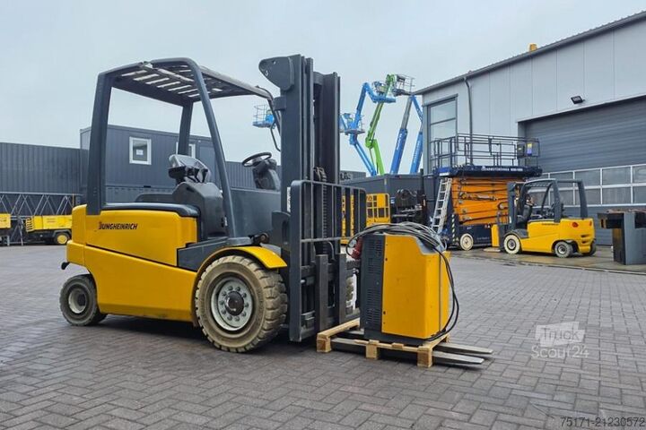 šakinis krautuvas Jungheinrich EFG535 Electric, Lifting Height 4700mm, Freelift 1