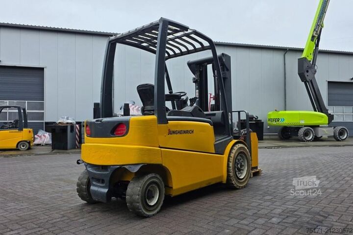 šakinis krautuvas Jungheinrich EFG535 Electric, Lifting Height 4700mm, Freelift 1