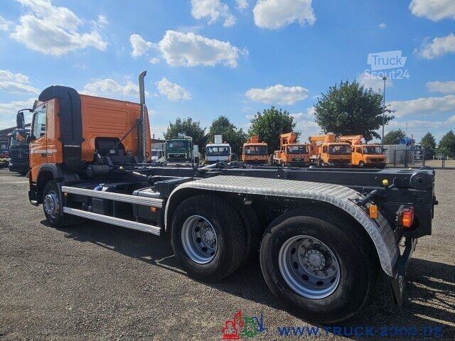 شاحنة قلّابة بذراع تحميل متحرك Volvo FMX 420 6x4 Seil Abrollkipper nur 146.659 Km