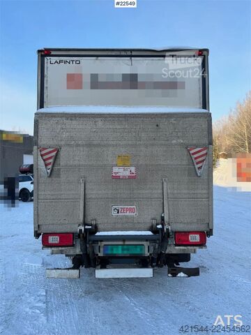 čemodāns Mercedes-Benz Sprinter 4x2 Box Truck with lift and side door