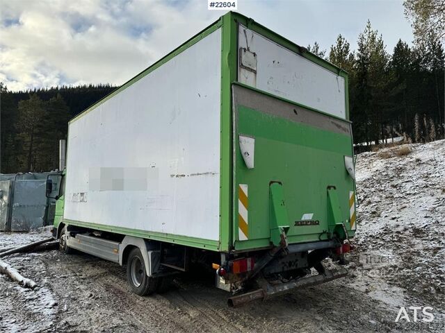 čemodāns Mercedes-Benz Atego 815 4x2 box truck. Repair object.