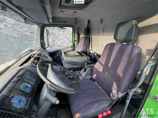 čemodāns Mercedes-Benz Atego 815 4x2 box truck. Repair object.