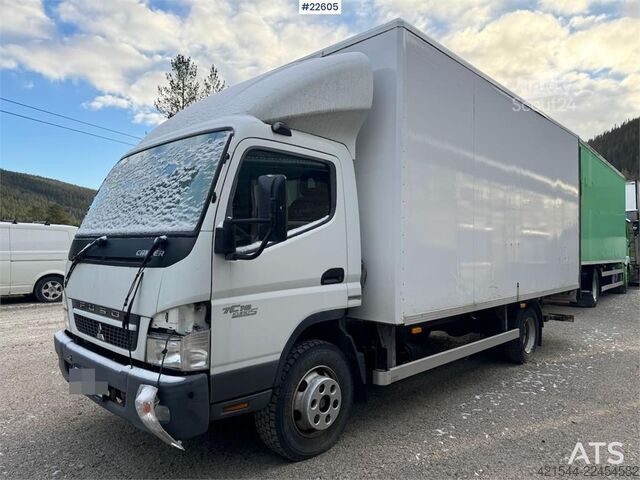 Resväska Mitsubishi Fuso 7C18 4x2 box truck with tail lift – repair ob