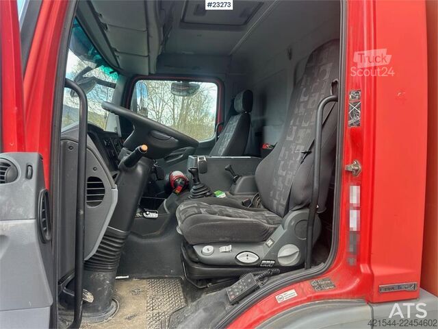 čemodāns Mercedes-Benz Atego box truck w/ insulated cabinet and interior