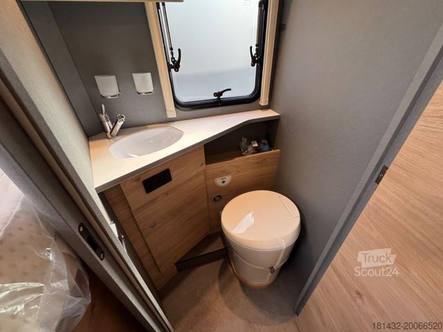 Camper semintegrato DETHLEFFS Just Camp Teilintegriert T 7052 EBL