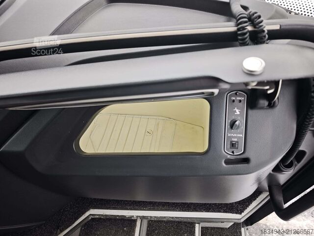 Tourismo 17 RHDL Mercedes-Benz Tourismo